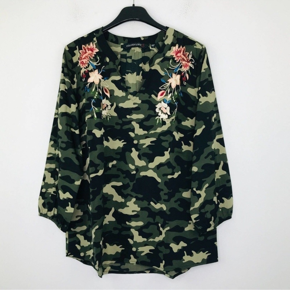 Colleen Lopez Women's small Blouse Green Camo Floral Embroidered NWOT